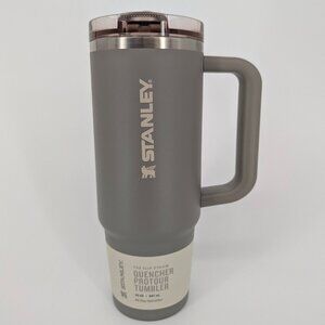 NEW STANLEY cup The Quencher protour flip straw Tumbler 30 oz sage gray